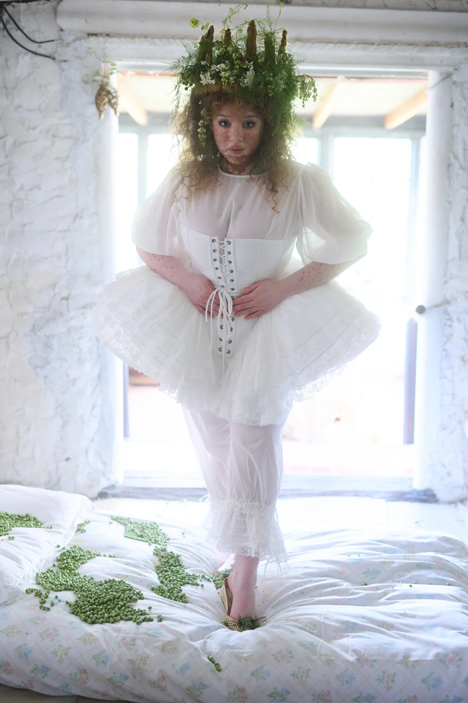 The Ivory Ruffle Cage - Image 8